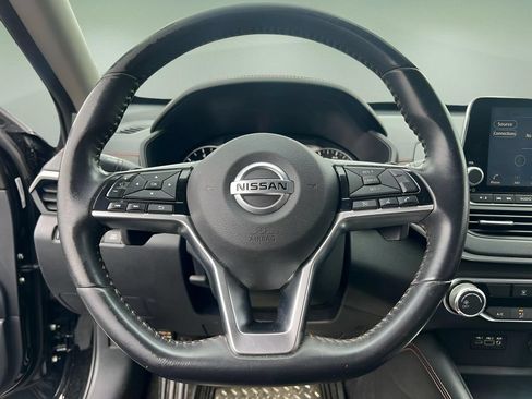 Used 2020 Nissan Altima 2.5 SR FWD image 14