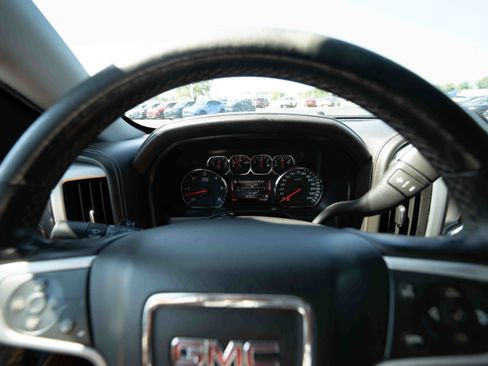 Used 2014 GMC Sierra 1500 SLT w/ SLT Crew Cab Value Package AWD/4WD image 15