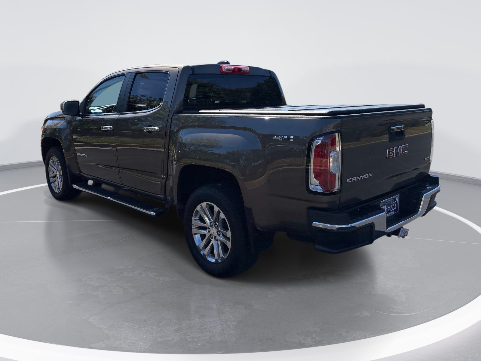 Used 2015 GMC Canyon SLT w/ Driver Alert Package AWD/4WD image 6