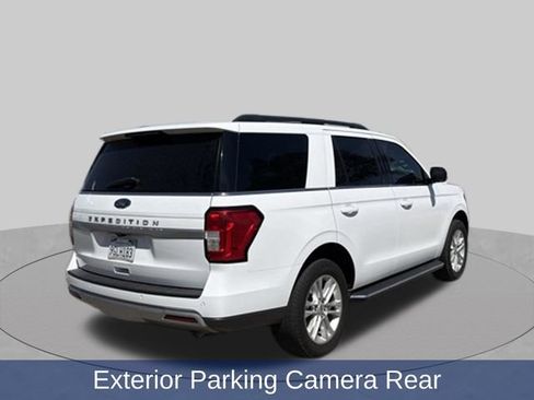 Used 2022 Ford Expedition XLT AWD/4WD image 3