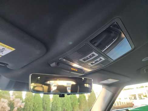 Used 2024 Land Rover Defender 130 X image 39