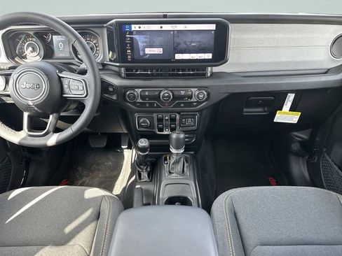 New 2025 Jeep Gladiator Sport image 13