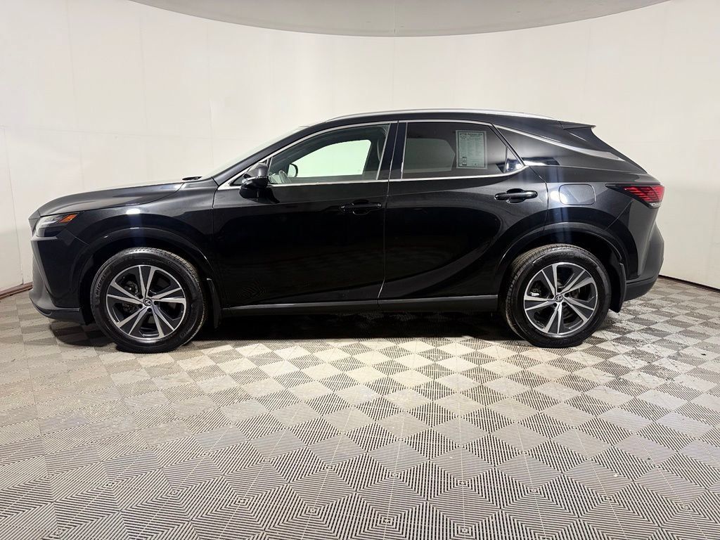 Used 2023 Lexus RX 350 Premium w/ Accessory Package AWD/4WD image 3