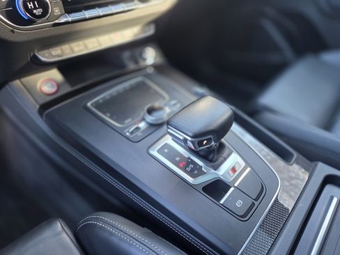 Used 2019 Audi SQ5 Premium Plus w/ Premium Plus Package image 14
