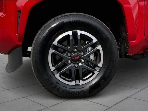 Used 2025 Toyota Tacoma TRD Sport image 11