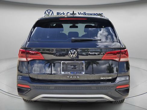 Used 2022 Volkswagen Taos S image 6