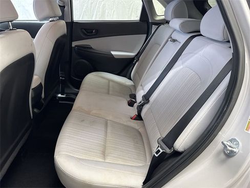 Used 2023 Hyundai Kona SEL image 12