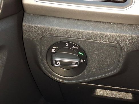 Used 2019 Volkswagen Atlas SE image 24