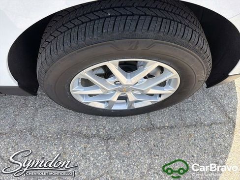 Certified 2024 Chevrolet Equinox LT w/ LPO, Floor Liner Package AWD/4WD image 22