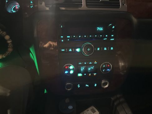 Used 2012 Chevrolet Tahoe LT image 7