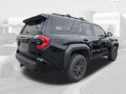 Used 2025 Toyota 4Runner SR5 AWD/4WD image 6