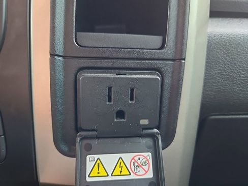 Used 2018 RAM 2500 Big Horn w/ Harvest Edition image 25