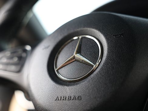 Used 2019 Mercedes-Benz CLA 250 image 31