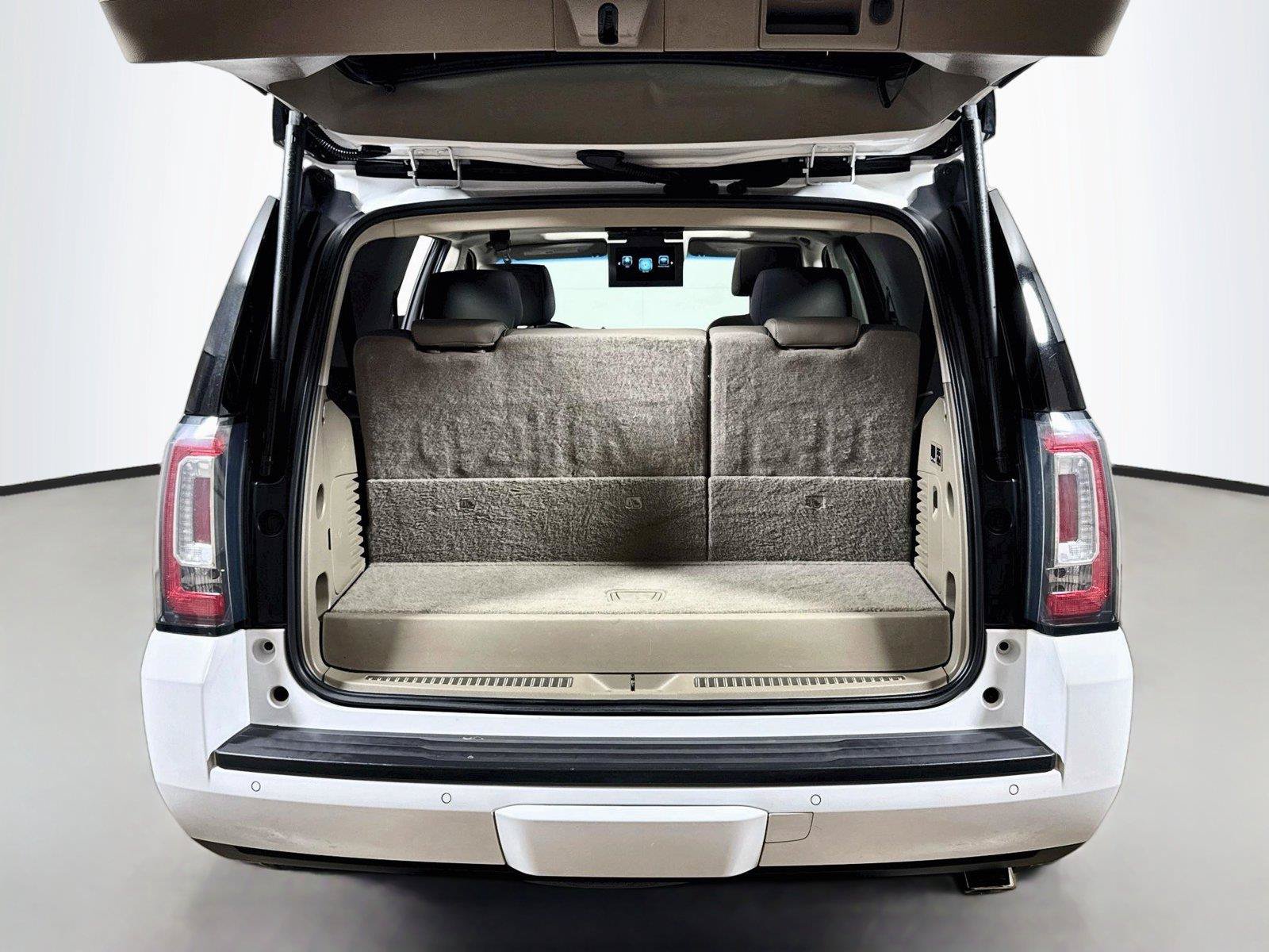 Used 2018 GMC Yukon SLT w/ Premium Edition AWD/4WD image 27