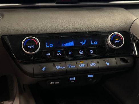 Used 2021 Hyundai Elantra SEL w/ Convenience Package FWD image 15