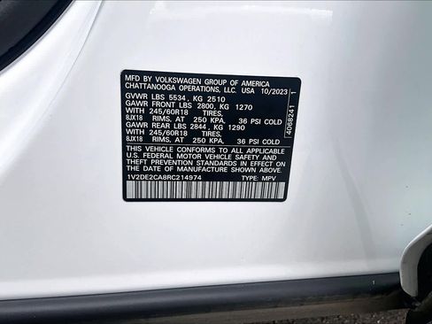 Used 2024 Volkswagen Atlas Cross Sport SE FWD image 34