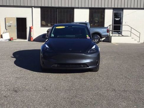 Used 2024 Tesla Model Y Long Range image 2