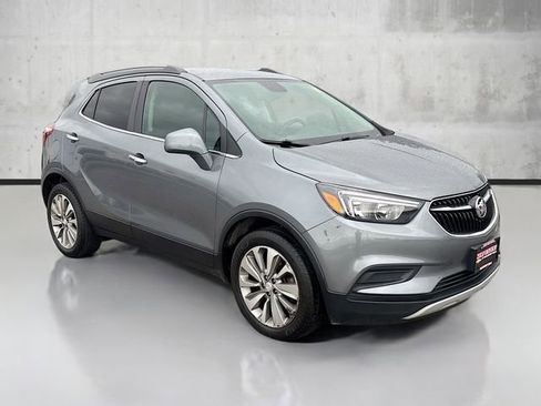 Used 2020 Buick Encore Preferred image 3