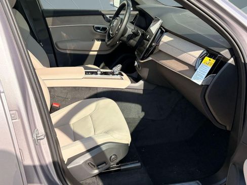 New 2026 Volvo XC90 B6 Plus w/ Protection Package Premier AWD/4WD image 28