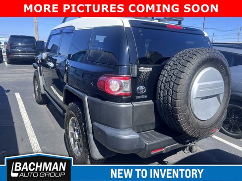 Used 2013 Toyota FJ Cruiser 4WD w/ Convenience Pkg image 5