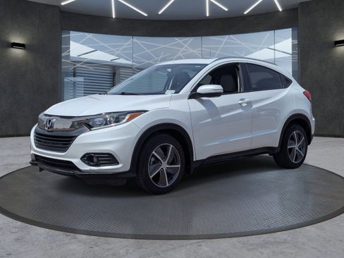Used 2021 Honda HR-V EX image 2