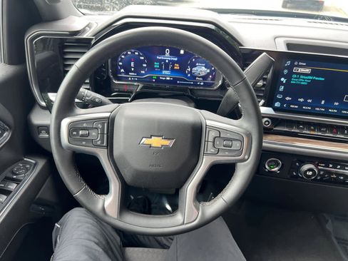 Certified 2023 Chevrolet Silverado 1500 LT AWD/4WD image 16