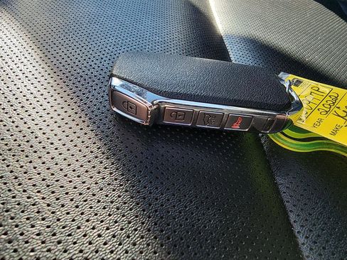 Used 2022 Kia Telluride S image 27