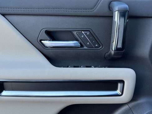 New 2026 GMC Hummer EV SUV image 9