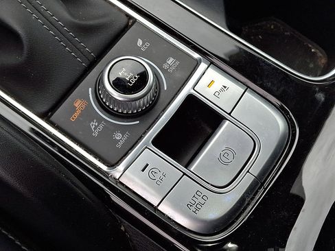Certified 2023 Kia Telluride S w/ S Sunroof Package AWD/4WD image 26