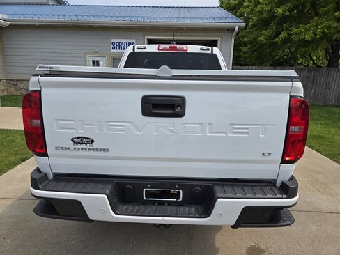 Used 2021 Chevrolet Colorado LT w/ Fleet Safety Package image 4