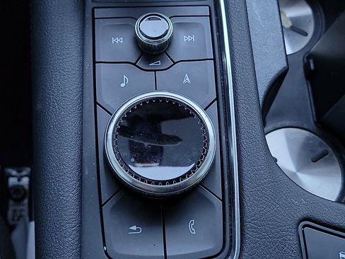 Used 2024 Cadillac XT6 Sport image 16