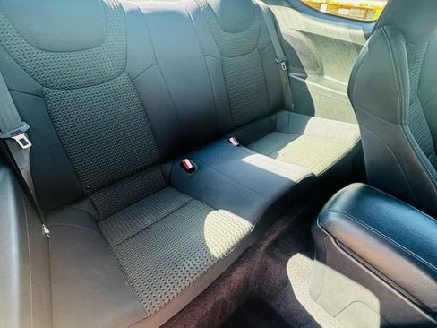 Used 2012 Hyundai Genesis 2.0T RWD image 22