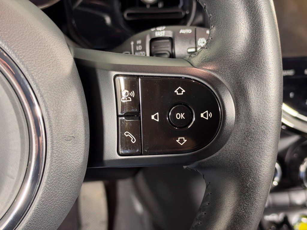 Used 2024 MINI Cooper SE FWD image 17