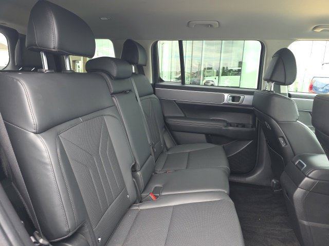 Certified 2025 Hyundai Santa Fe SEL FWD image 9