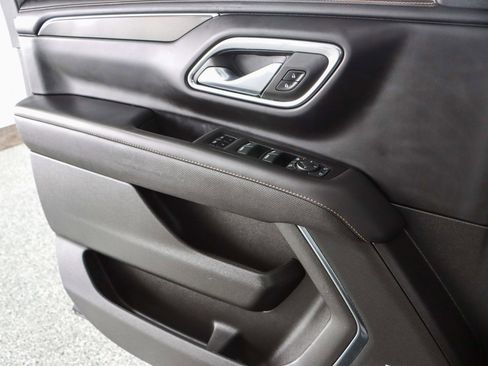 Used 2023 GMC Yukon XL AT4 image 25