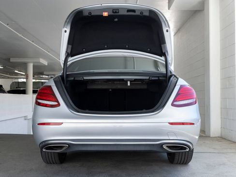 Used 2019 Mercedes-Benz E 300 image 22