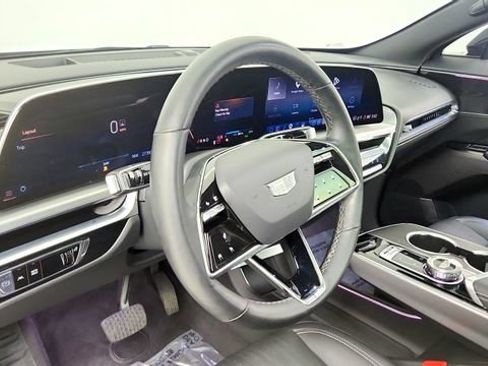 Used 2024 Cadillac Lyriq Luxury AWD/4WD image 45