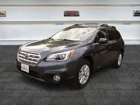 Used 2017 Subaru Outback 2.5i Premium w/ Popular Package #1 AWD/4WD image 3