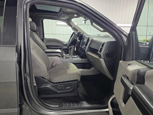 Used 2016 Ford F150 XLT w/ Equipment Group 302A Luxury image 9