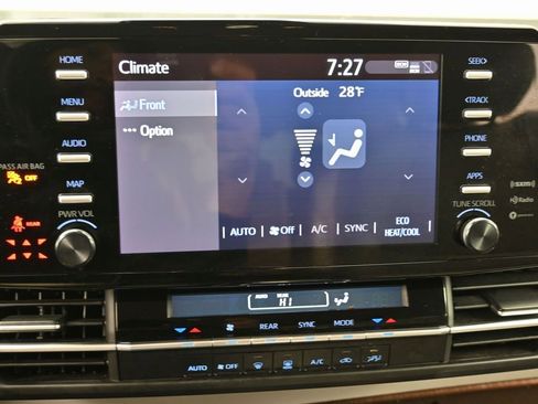 Used 2024 Toyota Sienna LE image 24