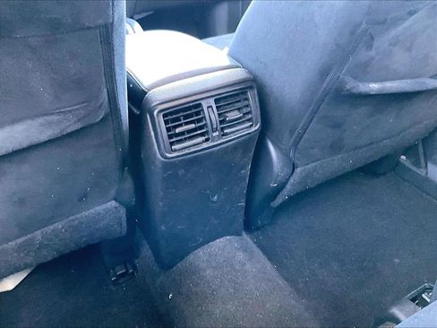 Used 2016 Nissan Rogue SV w/ SV Premium Package image 30