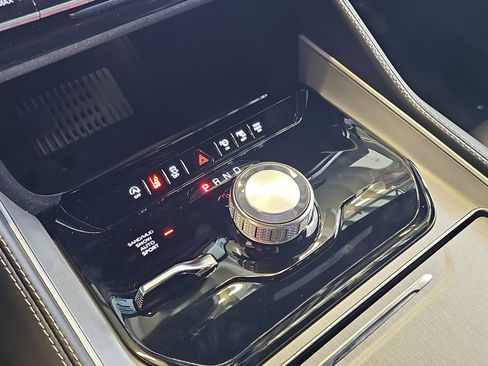 New 2026 Jeep Grand Wagoneer 4WD image 24