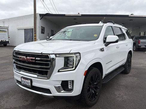 Used 2023 GMC Yukon SLT w/ SLT Premium Package image 1