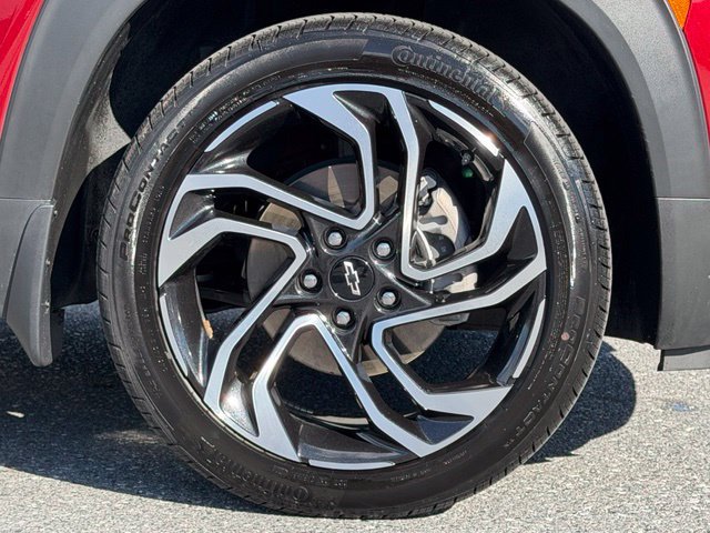 Used 2025 Chevrolet TrailBlazer RS w/ Convenience Package AWD/4WD image 17