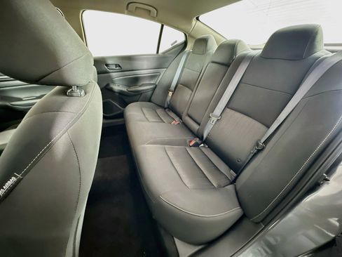 Used 2025 Nissan Altima 2.5 SV FWD image 26