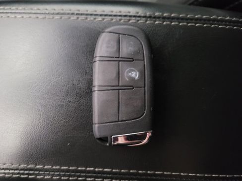 Used 2022 Jeep Compass Latitude w/ Convenience Group FWD image 32