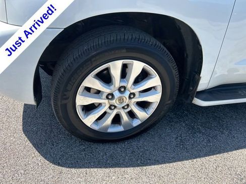 Used 2013 Toyota Sequoia Platinum AWD/4WD image 10