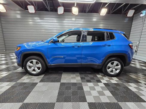 Used 2019 Jeep Compass Latitude w/ Popular Equipment Group AWD/4WD image 8