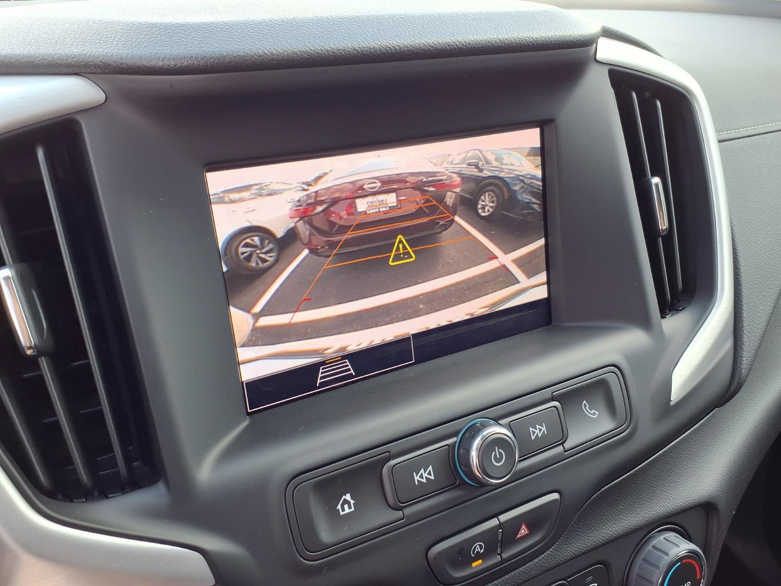 Used 2024 GMC Terrain SLE FWD image 5