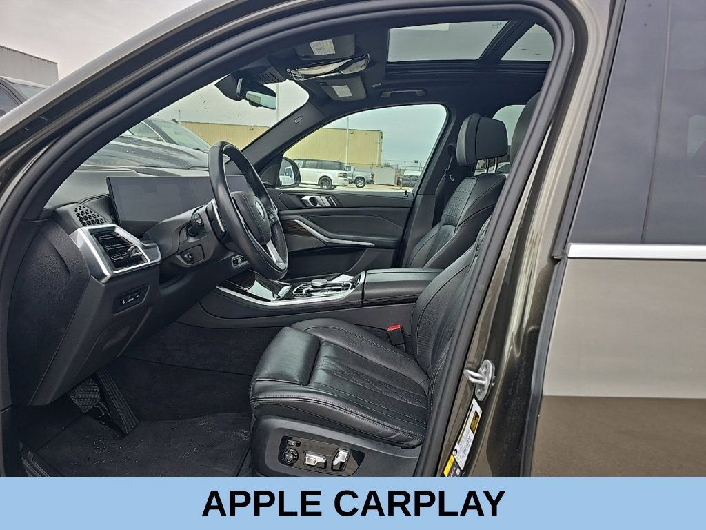 Used 2025 BMW X5 xDrive50e AWD/4WD image 10